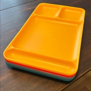 Tupperware Vintage Divided Food Lunch Tray Set